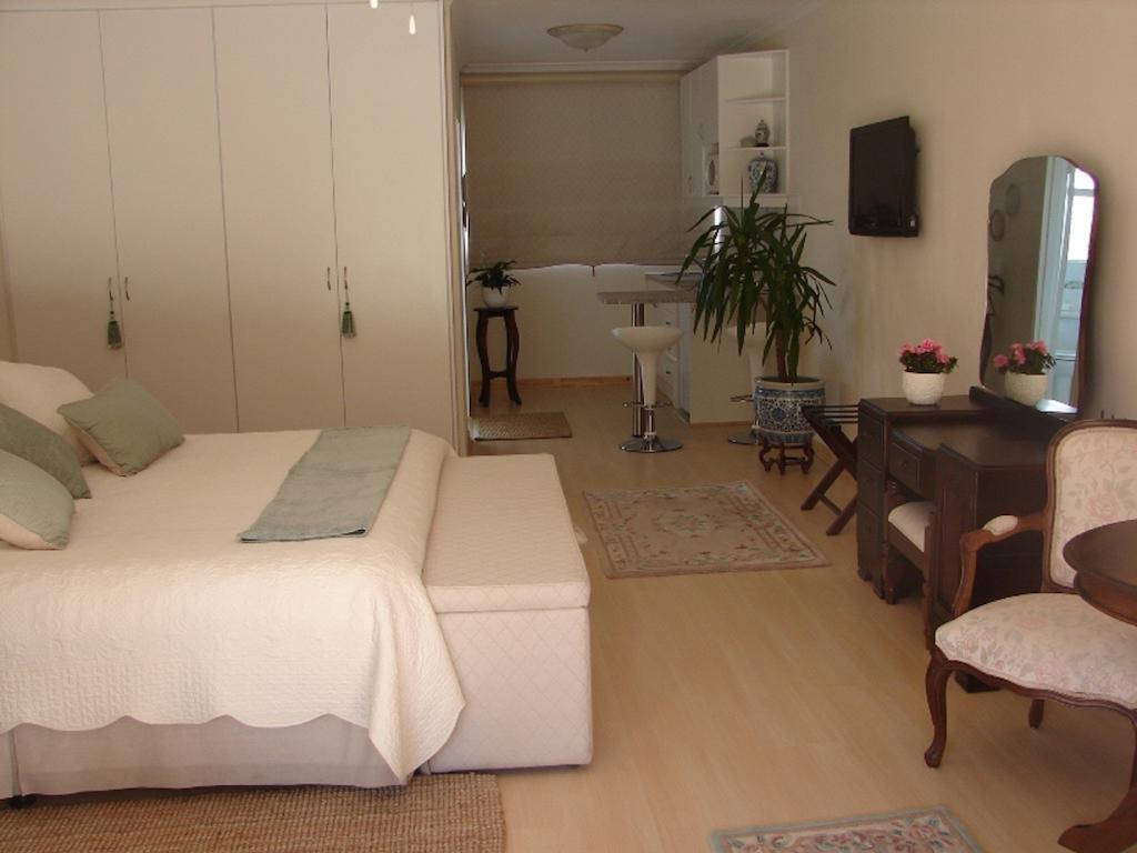 Majorca House Bed and Breakfast Somerset West Værelse billede