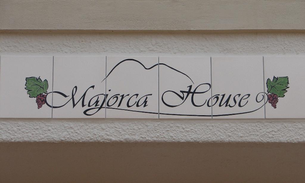 Majorca House Bed and Breakfast Somerset West Eksteriør billede