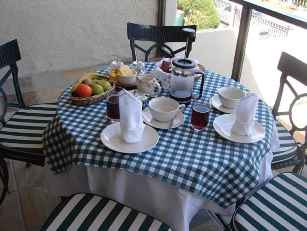 Majorca House Bed and Breakfast Somerset West Eksteriør billede