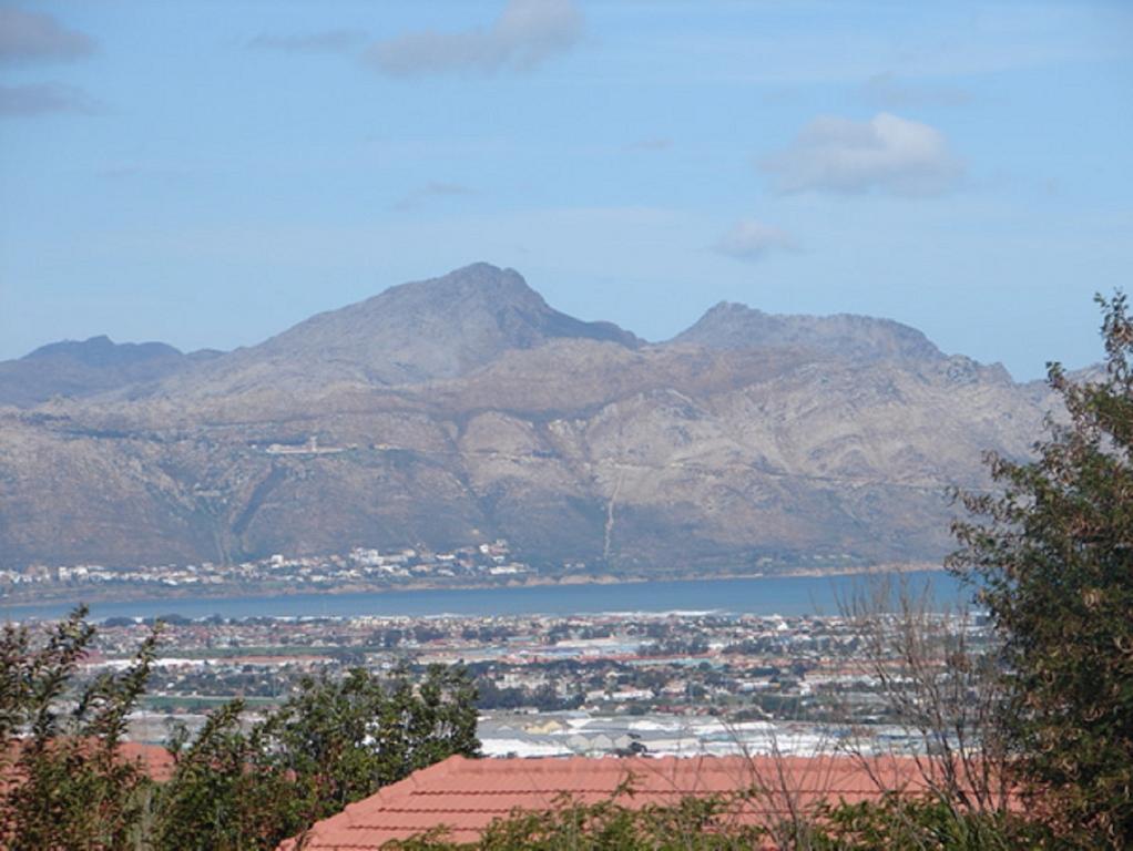 Majorca House Bed and Breakfast Somerset West Eksteriør billede