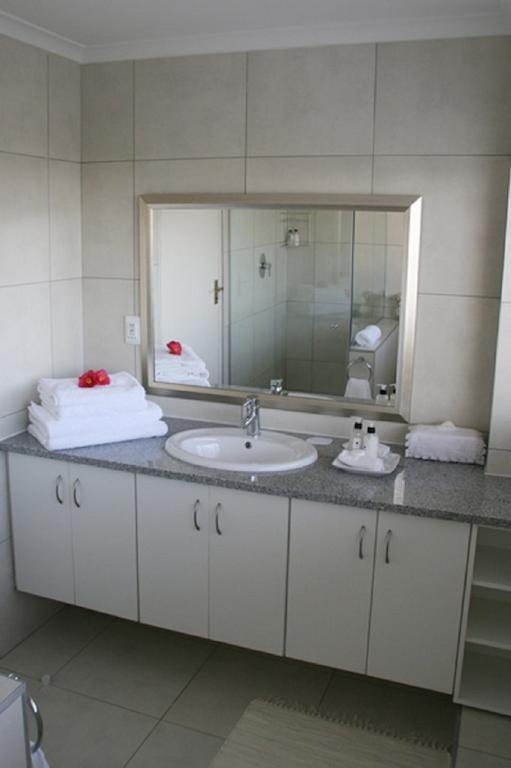 Majorca House Bed and Breakfast Somerset West Værelse billede