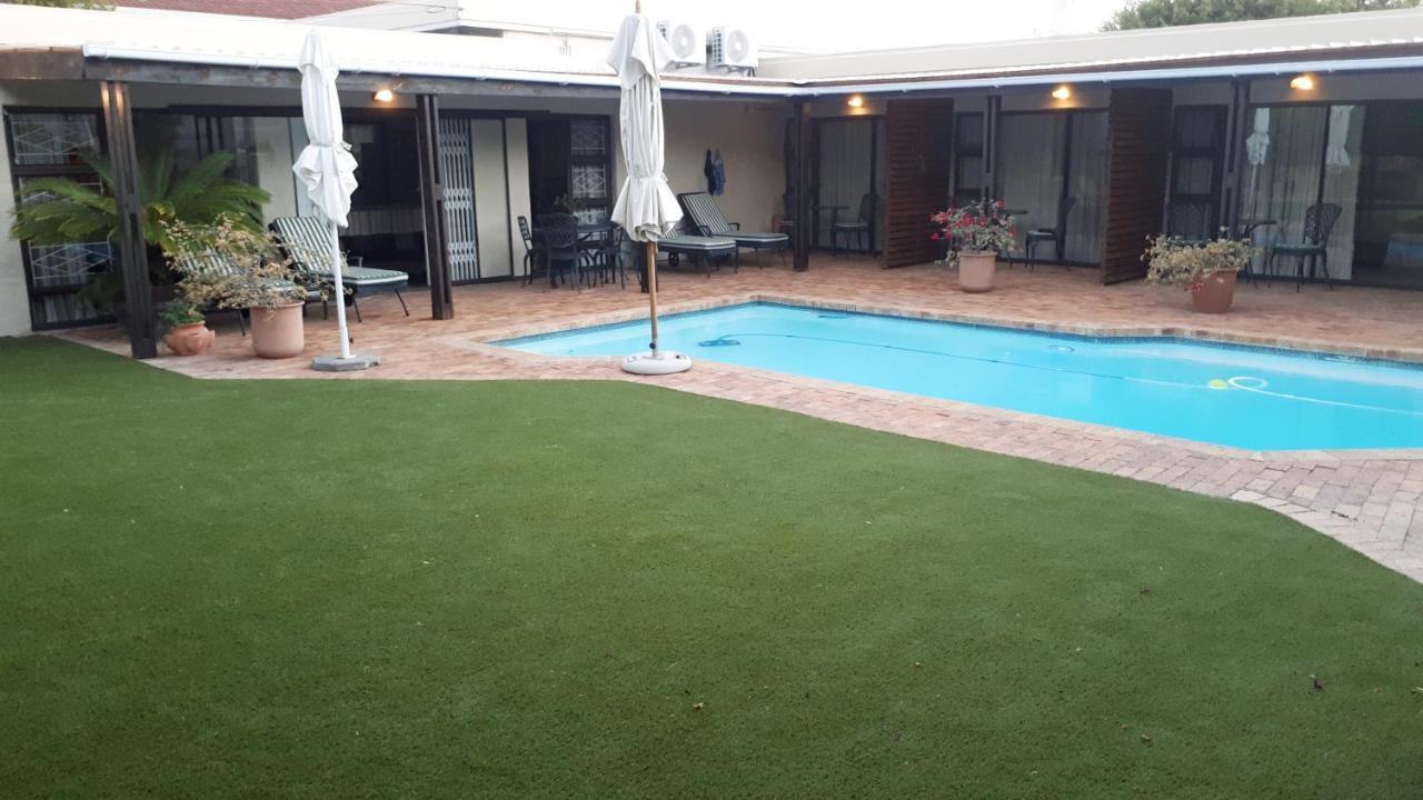 Majorca House Bed and Breakfast Somerset West Eksteriør billede